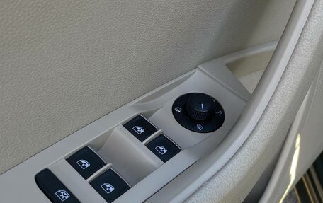 Skoda Superb III рестайлинг, 2015 год, 1 830 000 рублей, 9 фотография