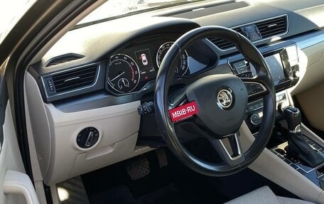 Skoda Superb III рестайлинг, 2015 год, 1 830 000 рублей, 2 фотография
