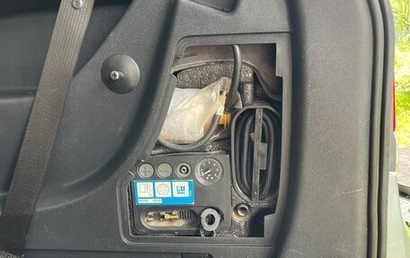 Opel Zafira B, 2008 год, 1 100 000 рублей, 17 фотография