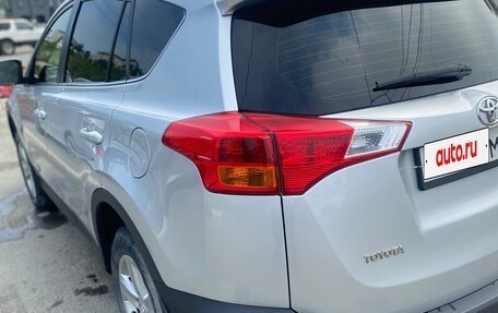 Toyota RAV4, 2013 год, 2 200 000 рублей, 3 фотография