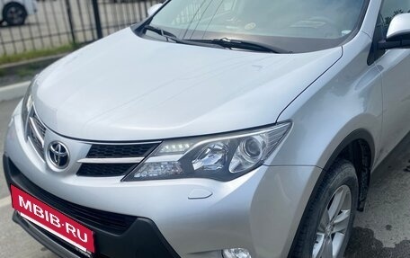 Toyota RAV4, 2013 год, 2 200 000 рублей, 2 фотография