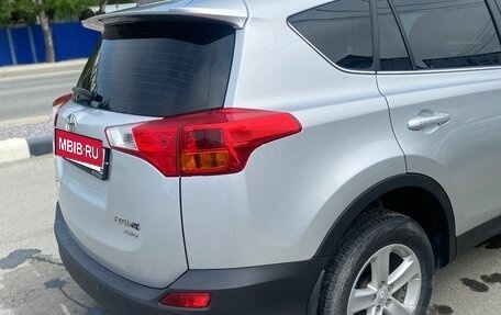 Toyota RAV4, 2013 год, 2 200 000 рублей, 4 фотография