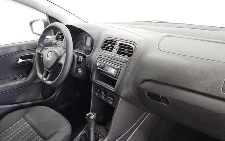 Volkswagen Polo VI (EU Market), 2018 год, 420 000 рублей, 13 фотография