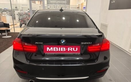 BMW 3 серия, 2013 год, 1 990 000 рублей, 14 фотография