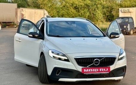 Volvo V40 Cross Country I, 2019 год, 2 280 000 рублей, 4 фотография