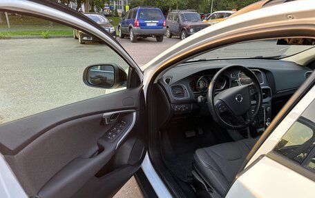Volvo V40 Cross Country I, 2019 год, 2 280 000 рублей, 18 фотография