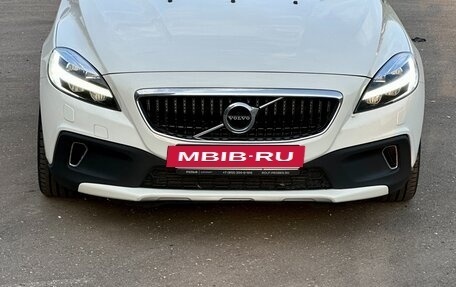 Volvo V40 Cross Country I, 2019 год, 2 280 000 рублей, 9 фотография