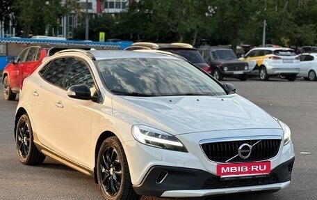 Volvo V40 Cross Country I, 2019 год, 2 280 000 рублей, 17 фотография