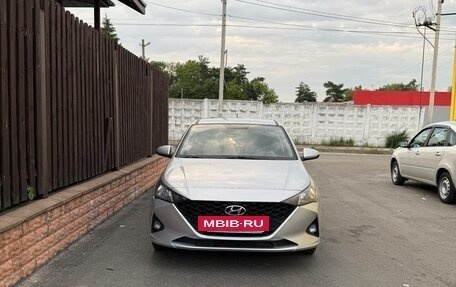 Hyundai Solaris II рестайлинг, 2020 год, 1 100 000 рублей, 5 фотография