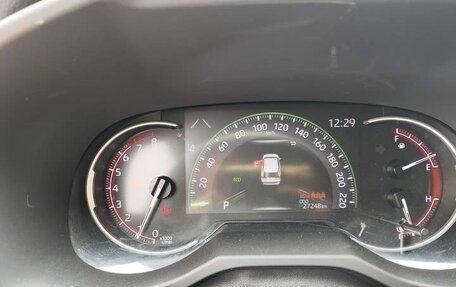 Toyota RAV4, 2022 год, 2 500 000 рублей, 8 фотография