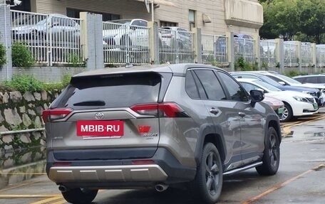 Toyota RAV4, 2022 год, 2 500 000 рублей, 4 фотография