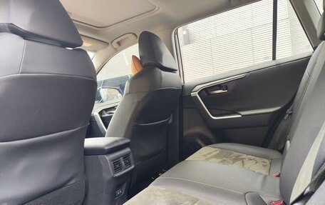 Toyota RAV4, 2022 год, 2 500 000 рублей, 13 фотография