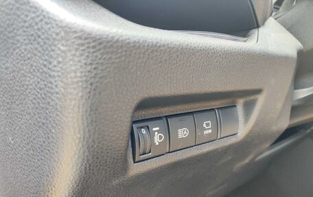 Toyota RAV4, 2022 год, 2 500 000 рублей, 15 фотография