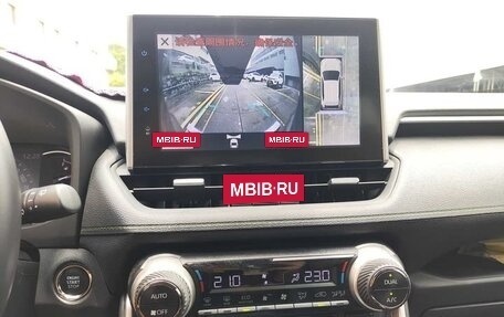 Toyota RAV4, 2022 год, 2 500 000 рублей, 11 фотография