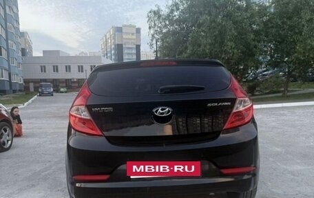 Hyundai Solaris II рестайлинг, 2015 год, 1 050 000 рублей, 3 фотография
