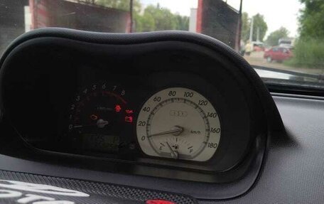 Toyota Ist II, 2004 год, 600 000 рублей, 2 фотография