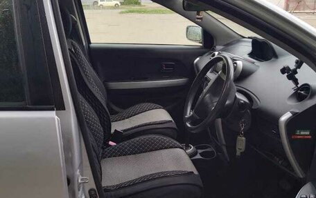Toyota Ist II, 2004 год, 600 000 рублей, 11 фотография