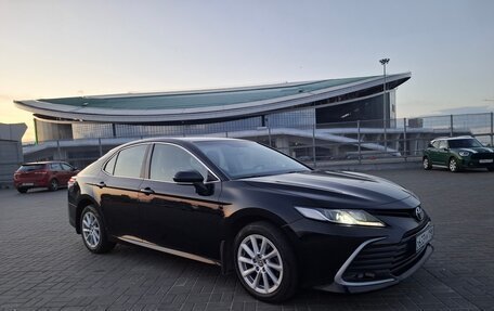 Toyota Camry, 2021 год, 2 425 000 рублей, 8 фотография