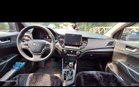 Hyundai Solaris II рестайлинг, 2021 год, 1 830 000 рублей, 3 фотография