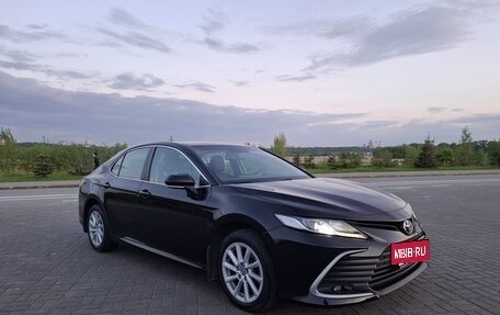 Toyota Camry, 2021 год, 2 425 000 рублей, 5 фотография