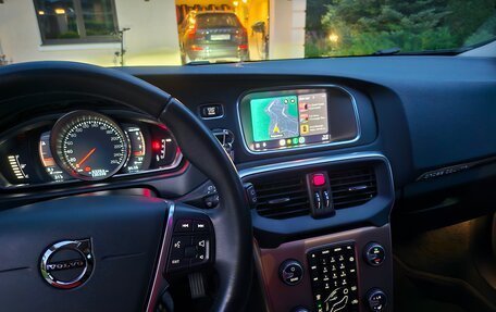 Volvo V40 Cross Country I, 2019 год, 2 200 000 рублей, 5 фотография