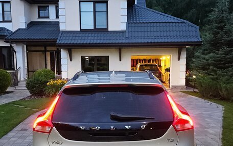 Volvo V40 Cross Country I, 2019 год, 2 200 000 рублей, 14 фотография