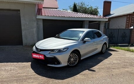 Toyota Camry, 2021 год, 3 089 000 рублей, 2 фотография