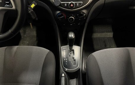 Hyundai Solaris II рестайлинг, 2013 год, 880 000 рублей, 13 фотография