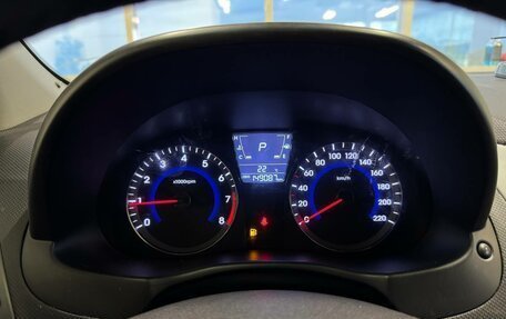 Hyundai Solaris II рестайлинг, 2013 год, 880 000 рублей, 11 фотография