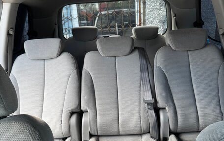 KIA Carnival III, 2006 год, 730 000 рублей, 10 фотография