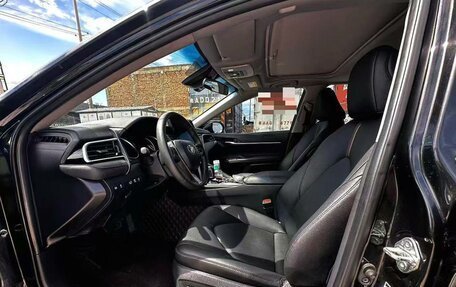 Toyota Camry, 2022 год, 2 550 000 рублей, 7 фотография