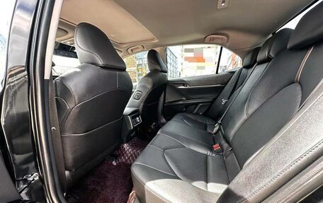Toyota Camry, 2022 год, 2 550 000 рублей, 6 фотография