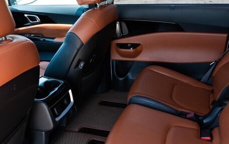KIA Carnival, 2021 год, 4 000 000 рублей, 24 фотография