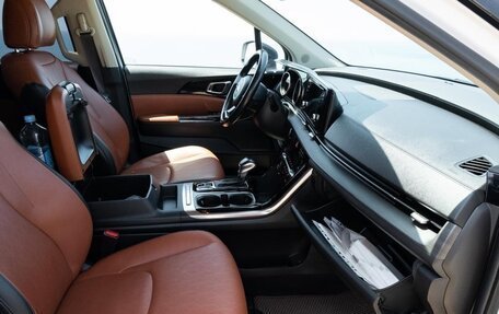 KIA Carnival, 2021 год, 4 000 000 рублей, 38 фотография