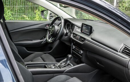 Mazda 6, 2017 год, 1 499 000 рублей, 13 фотография