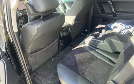 Toyota Land Cruiser Prado 150 рестайлинг 2, 2013 год, 3 100 000 рублей, 6 фотография