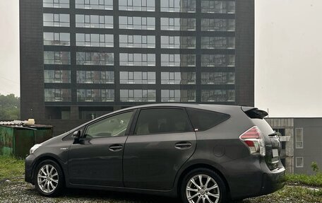 Toyota Prius Alpha I (ZVW40/41), 2015 год, 1 520 000 рублей, 3 фотография