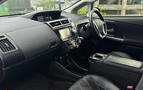 Toyota Prius Alpha I (ZVW40/41), 2015 год, 1 520 000 рублей, 13 фотография