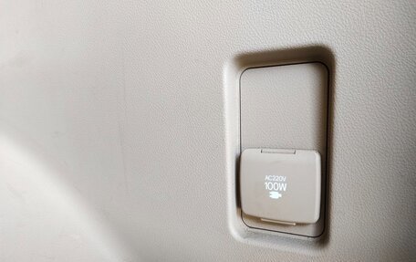 Toyota Land Cruiser Prado 150 рестайлинг 2, 2013 год, 3 499 000 рублей, 19 фотография