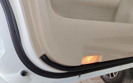 Toyota Land Cruiser Prado 150 рестайлинг 2, 2013 год, 3 499 000 рублей, 26 фотография
