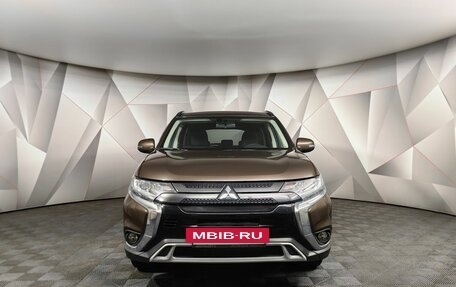 Mitsubishi Outlander III рестайлинг 3, 2021 год, 2 455 000 рублей, 7 фотография