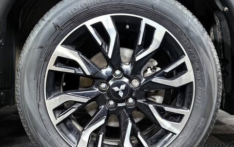 Mitsubishi Outlander III рестайлинг 3, 2021 год, 2 455 000 рублей, 16 фотография