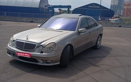 Mercedes-Benz E-Класс, 2003 год, 500 000 рублей, 1 фотография