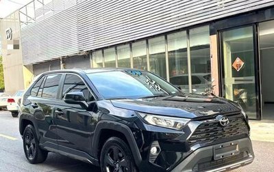Toyota RAV4, 2022 год, 3 080 000 рублей, 1 фотография