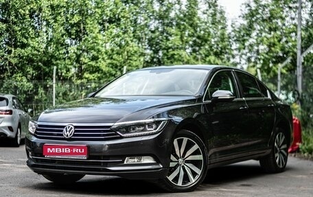 Volkswagen Passat B8 рестайлинг, 2019 год, 2 370 000 рублей, 1 фотография