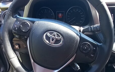 Toyota RAV4, 2018 год, 2 350 000 рублей, 7 фотография