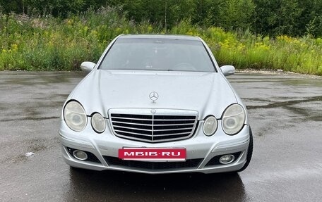 Mercedes-Benz E-Класс, 2002 год, 700 000 рублей, 2 фотография