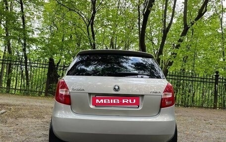 Skoda Fabia II, 2014 год, 800 000 рублей, 2 фотография