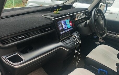 Honda Stepwgn IV, 2020 год, 3 100 000 рублей, 9 фотография