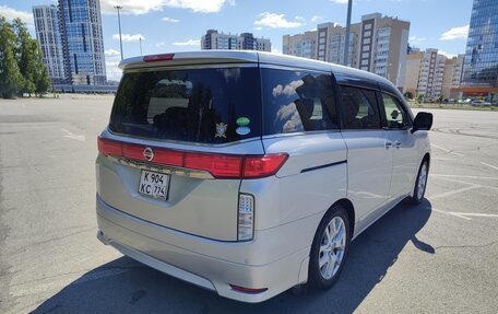 Nissan Elgrand III, 2018 год, 2 970 000 рублей, 4 фотография